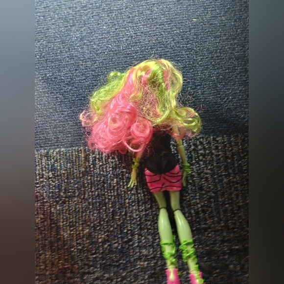 Monster High Coffin Bean Robecca Steam + Venus McFlytrap - Picture 7 of 12